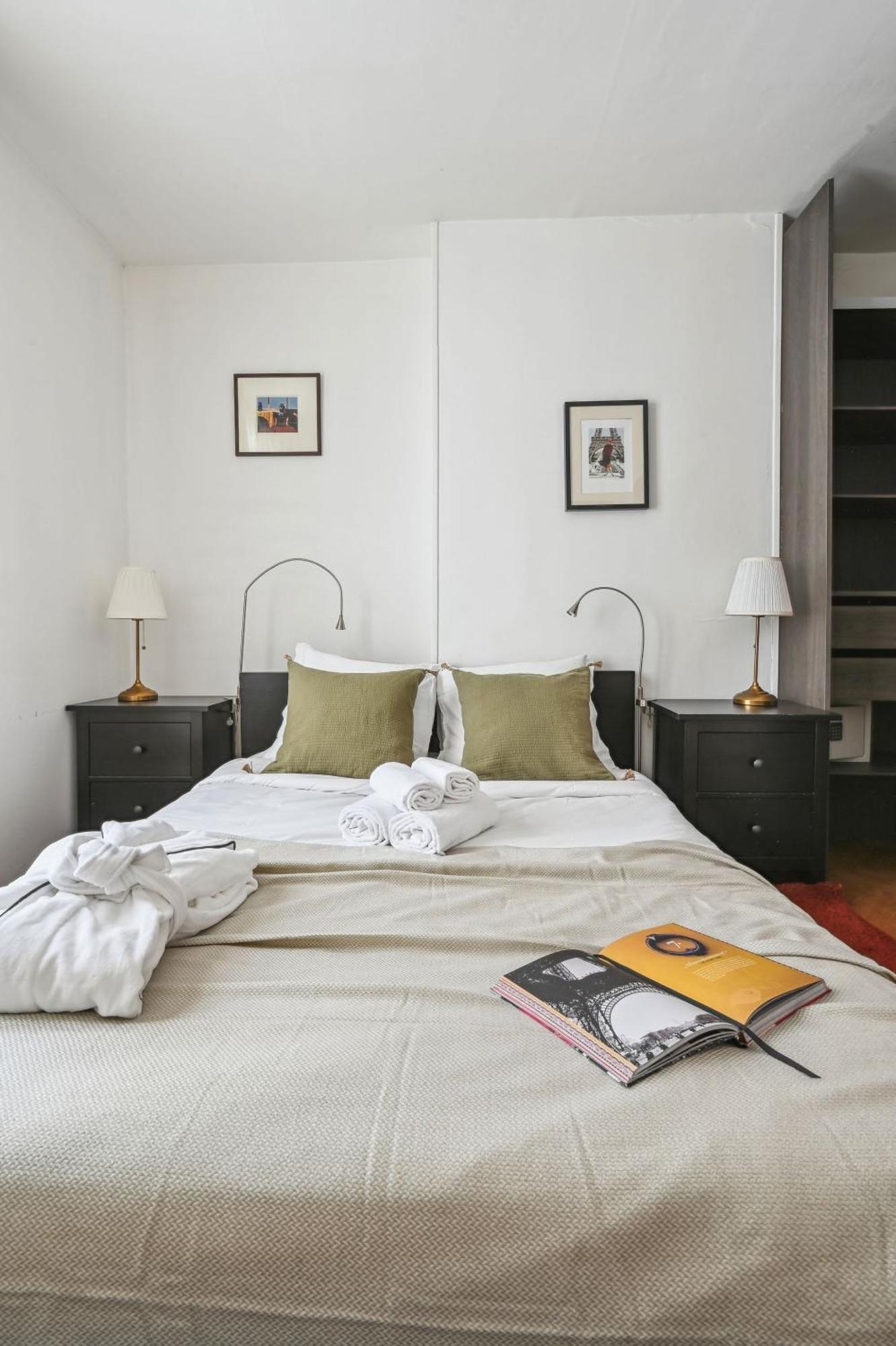 Eiffel Tower & Hotel Des Invalides - 1Br - Cityapartmentstay Paris Exterior foto